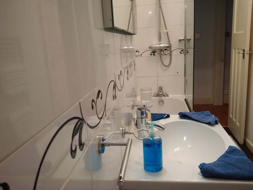 Ferienwohnung Luxury Holland Park, Sleeps 2, Free S'Fast Wifi London Exterior foto